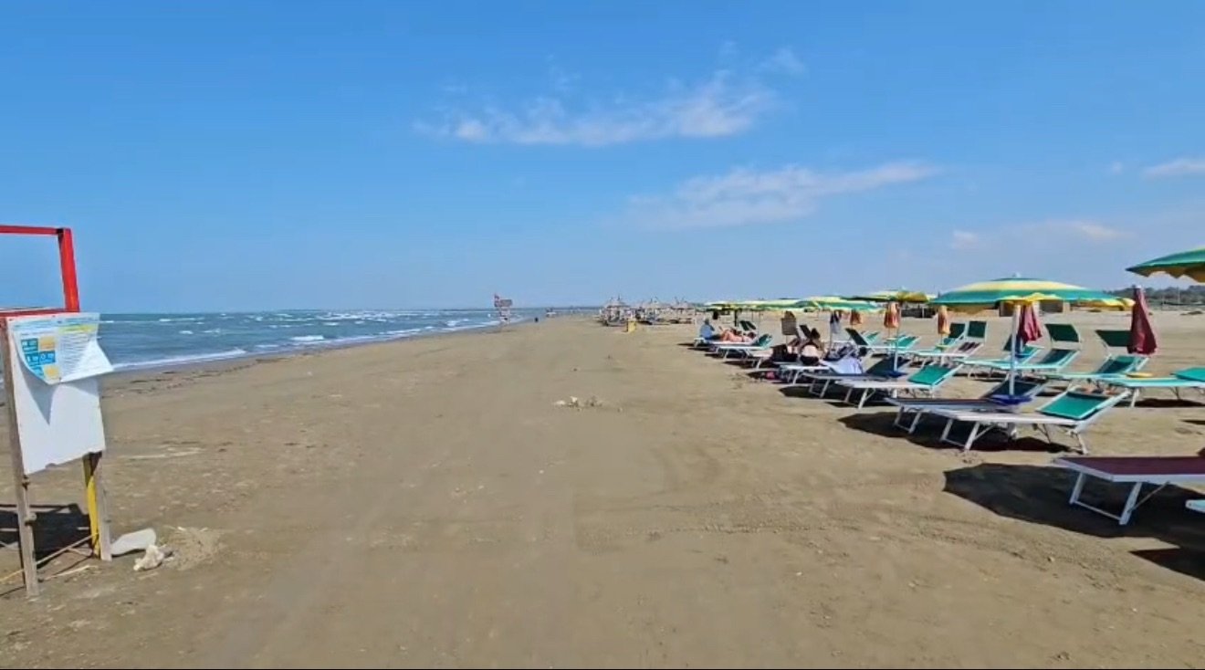 Plazhi i Divjakës edhe në ditët e para të vjeshtës.