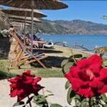 POGRADECI PRET TURISTË EDHE NË KËTO DITË VJESHTE.