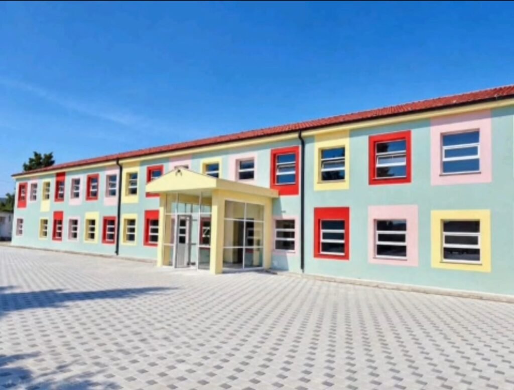 Shkolla “Aleksandër Markaçini” në Havaleas është gati të mirëpresë nxënësit