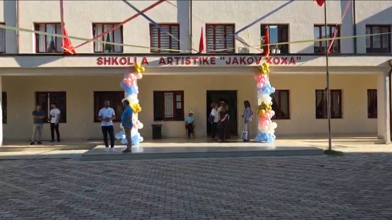 Fieri I arsimdashesve, kryeson me numrin e e nxenesve ne rajonin e jugut. 54% e numrit te nxenesve ne nivel rajonal, jane ne Fier