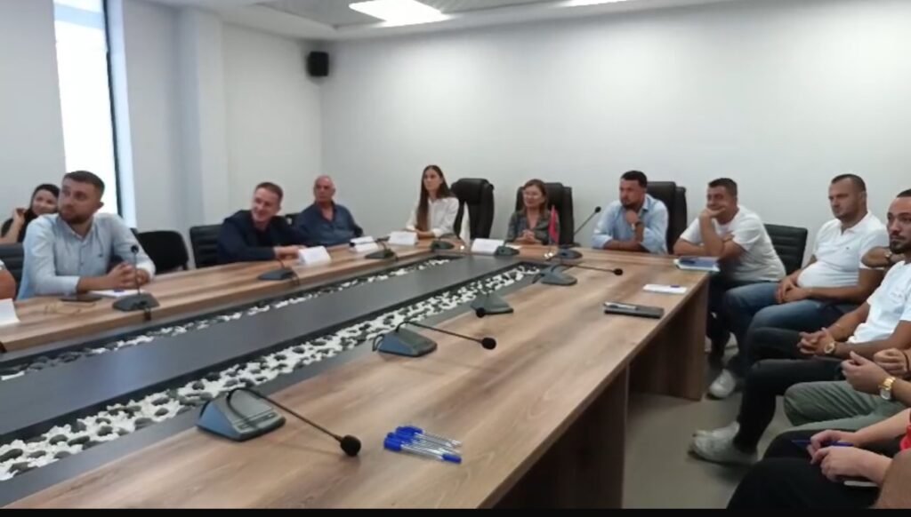 Roskovec, konsultime për përballimin e ndryshimeve klimatike.