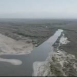 90% e mbetjeve në bregdetin shqiptar janë plastikë. Buna dhe Drini, ndër burimet kryesore të ndotjes së Adriatikut.