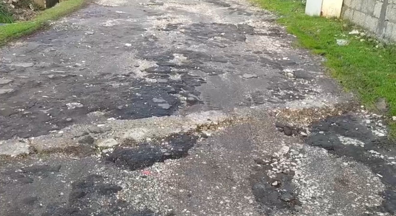 KRESHPAN, BANORËT: UJI I PIJSHËM DHE RRUGËT, PROBLEMET QË S’KANE ZGJIDHJE NE VITE.