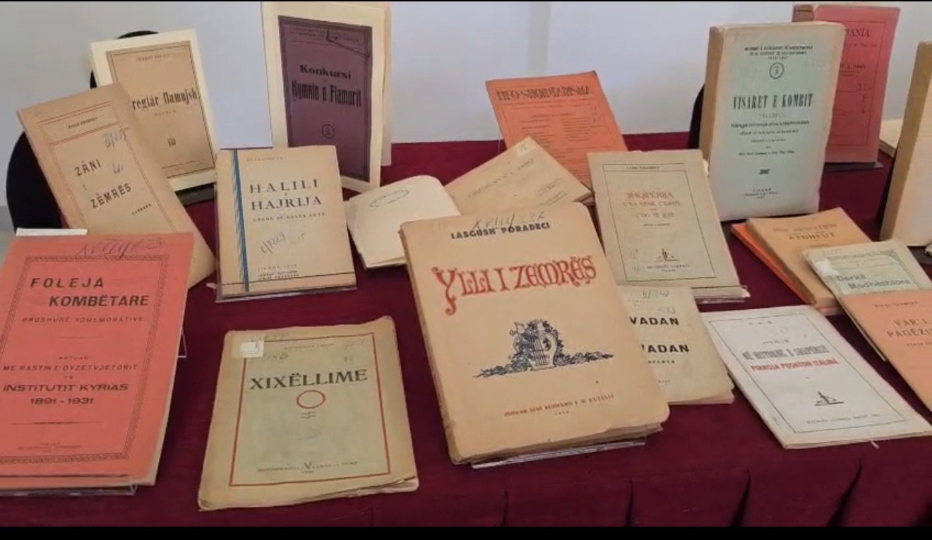 Në gjurmët e trashëgimisë – Ekspozita që sjell historinë përmes librit
