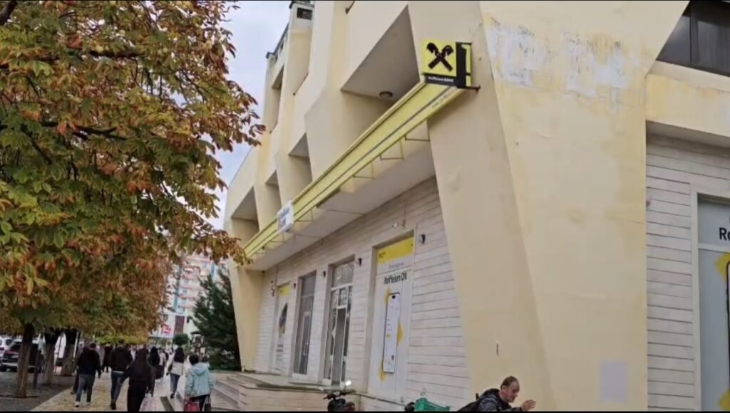 SHQIPTARËT NË VËSHTIRËSI EKONOMIKE! MBI 1 MILION LLOGARI BANKARE ME POTHUAJSE ZERO LEKË.