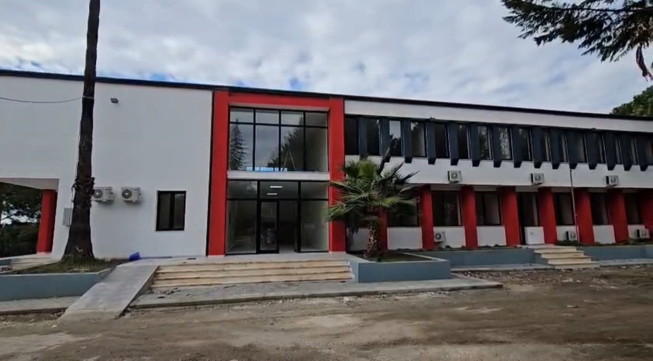 PËRFUNDON RIKONSTRUKSIONI I GODINËS SË NJËSISË ADMINISTRATIVE KRUTJE.