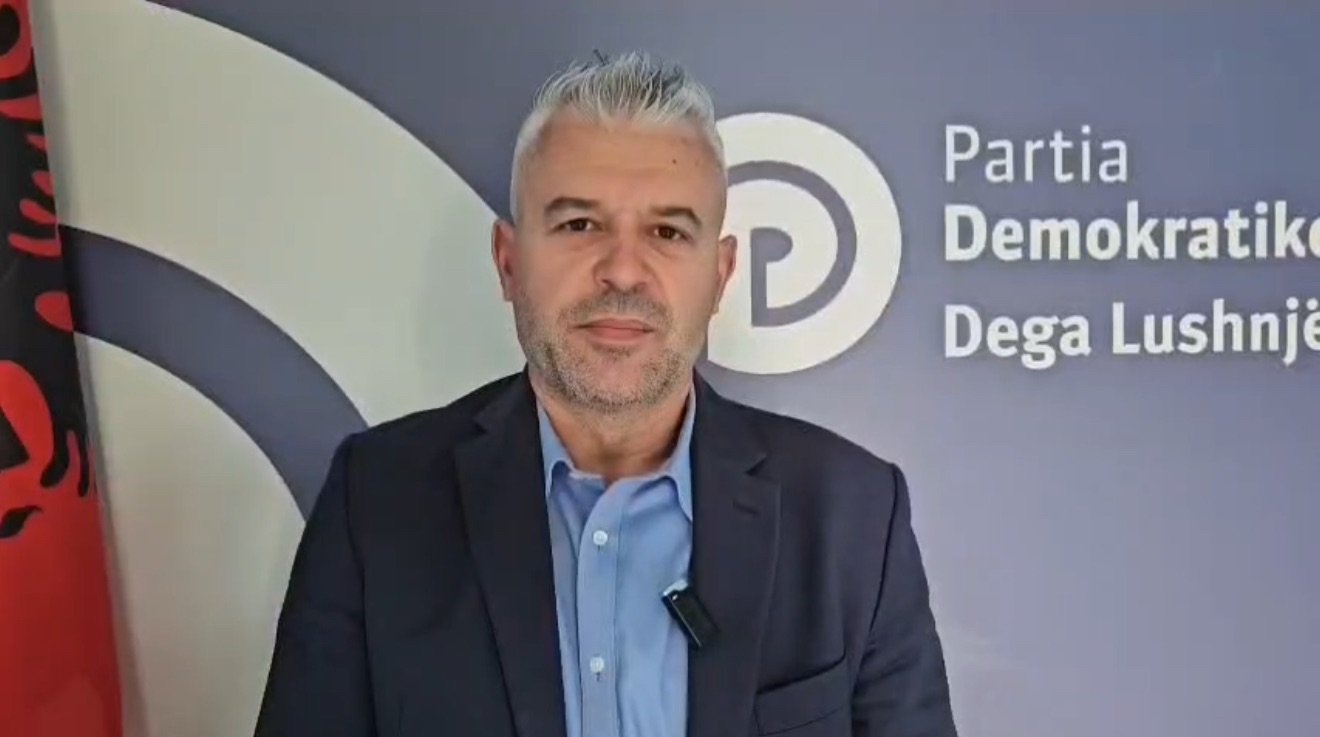 INTERVISTA E DITES ME GENTIAN ÇELA PĚR MBËSHTETJEN E PROTESTËS SË STUDENTËVE