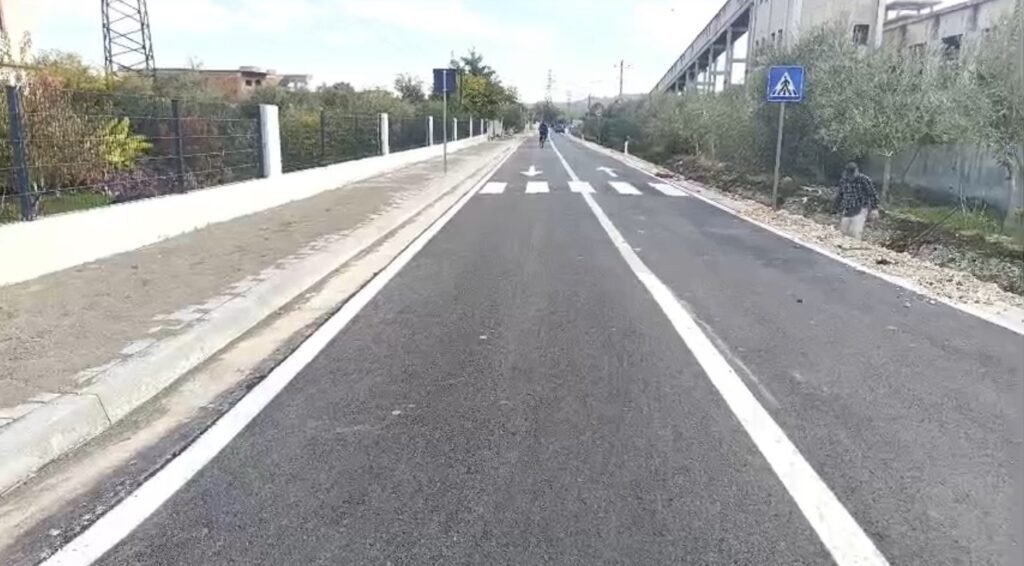 FIER | PËRFUNDON RIKONSTRUKSIONI I RRUGËS SË ROMËVE NË DRIZË.